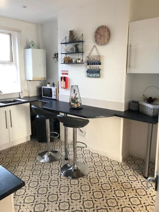 First Floor Apartment With Mountain Views Tywyn Exteriör bild