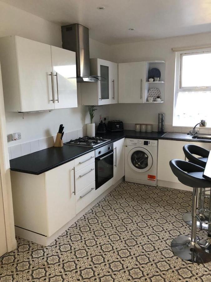 First Floor Apartment With Mountain Views Tywyn Exteriör bild