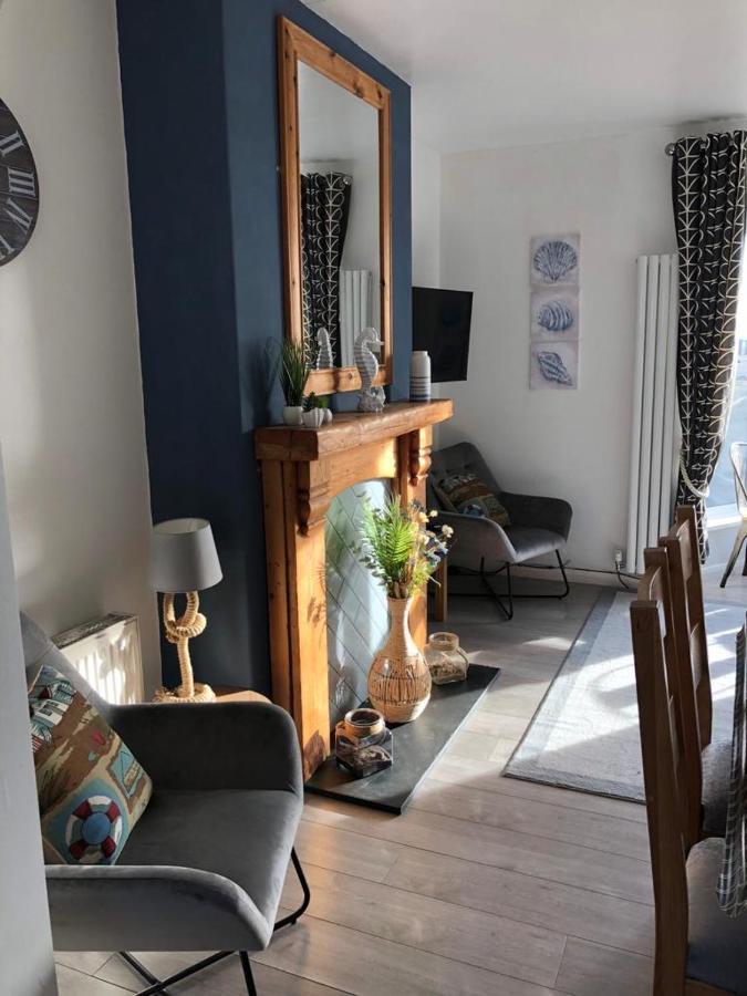 First Floor Apartment With Mountain Views Tywyn Exteriör bild